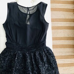 Darling black party dress with sequins